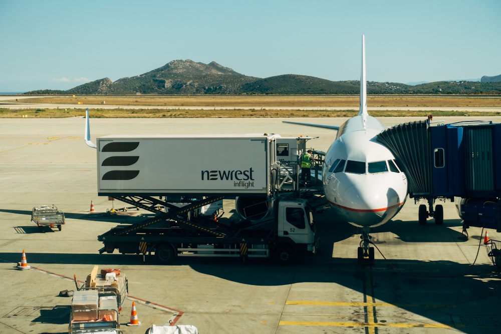 Air freight & charter